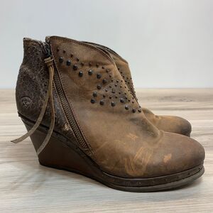 Ariat Womens Stax Western Ankle Boot 11B Studded Brown Rustic Leather Wedge Heel